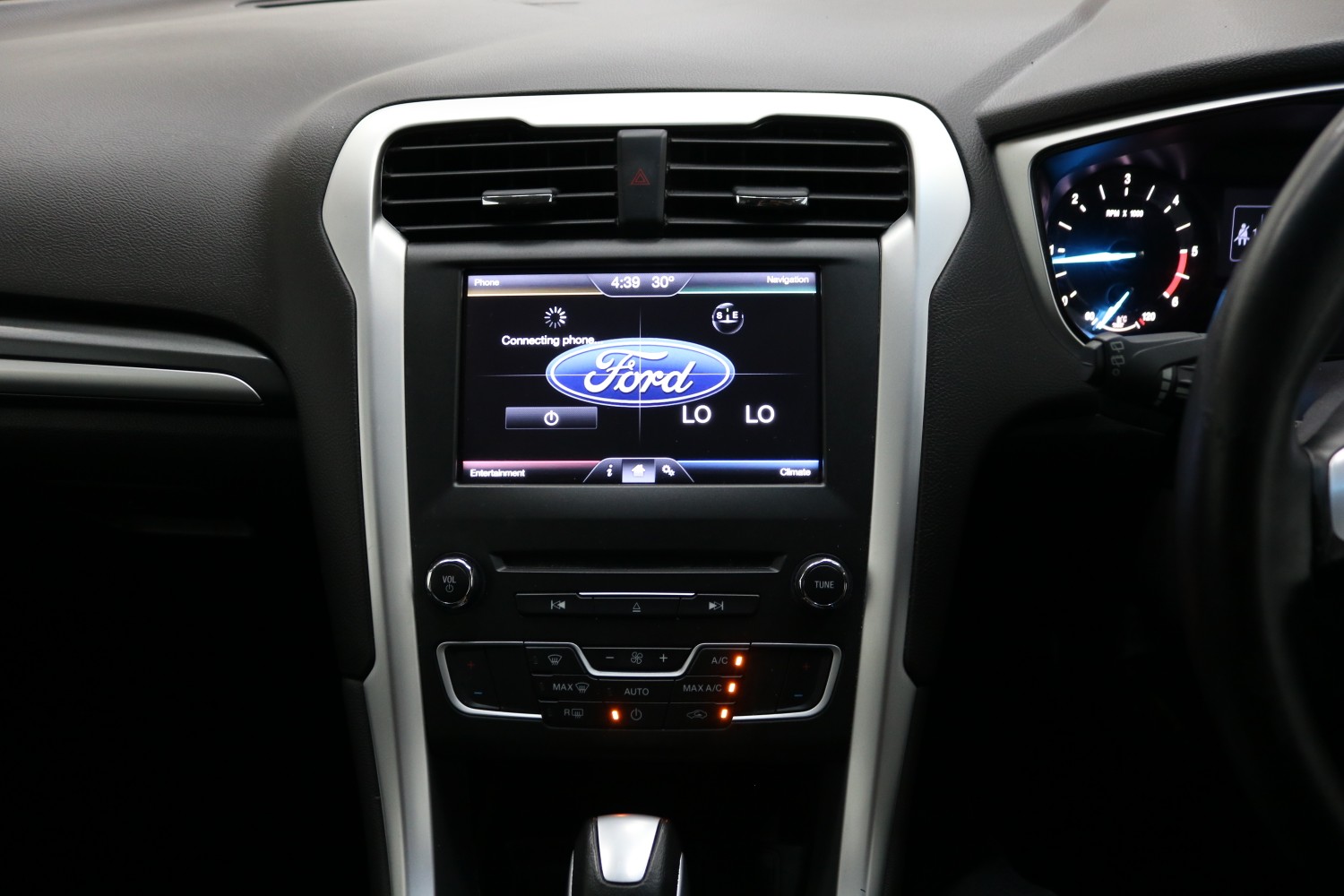 2015 Ford Mondeo MD AMBIENTE Hatch Image 10