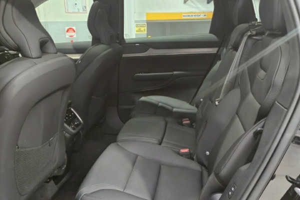 2025 Volvo EX90  Plus Twin Motor SUV Image 18