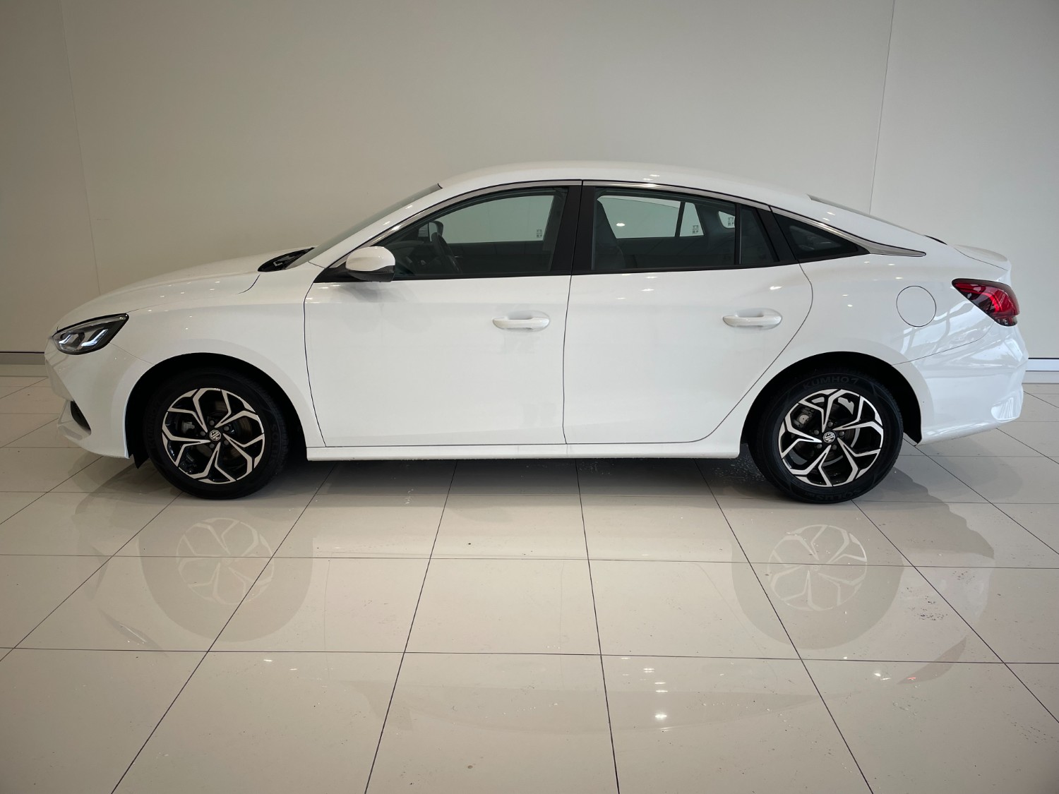 2023 MG MG5 AP32 Vibe Sedan Image 5