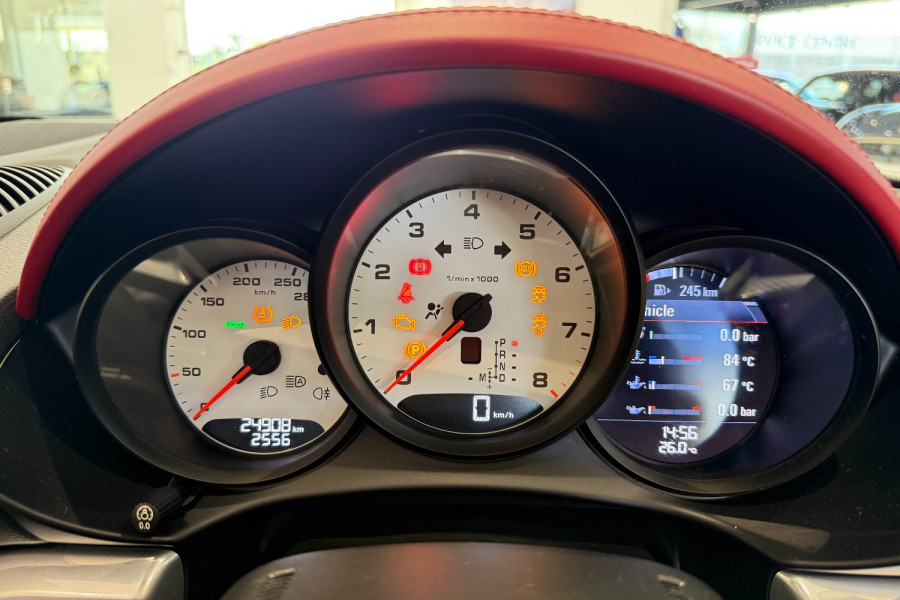 2016 MY17 Porsche 718 982  Convertible Image 31