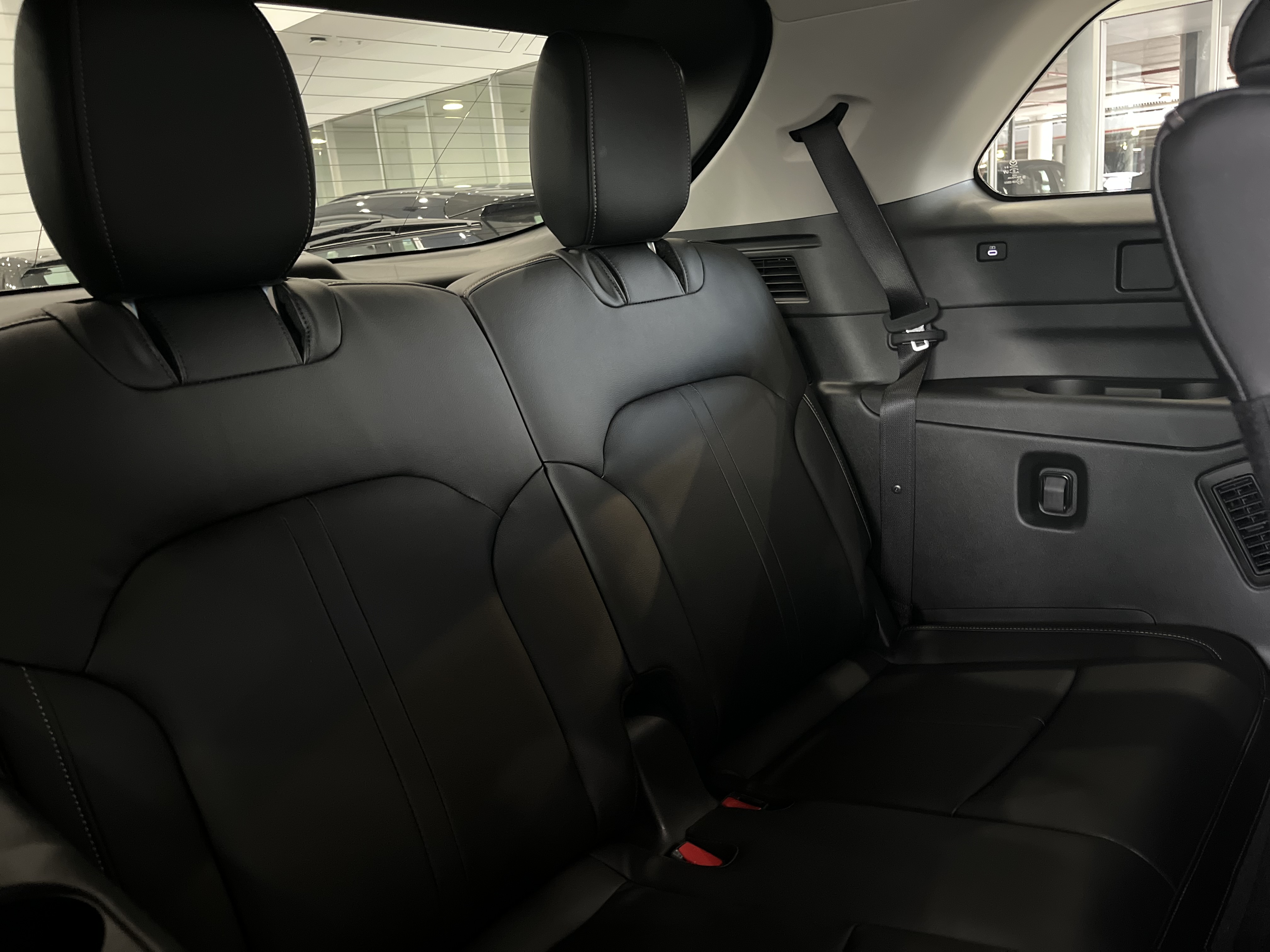 2024 Mazda CX-80 KL G40e Touring SUV Image 16