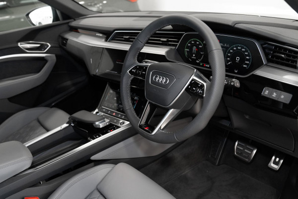2024 Audi Q8 e-tron F1 55 SUV