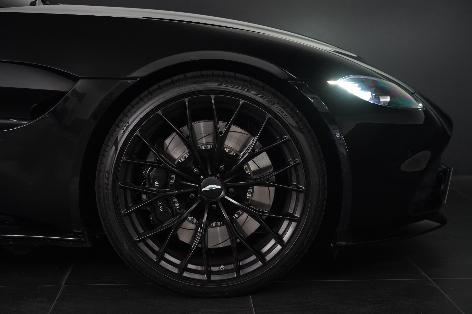 2022 Aston Martin Vantage Coupe Image 18