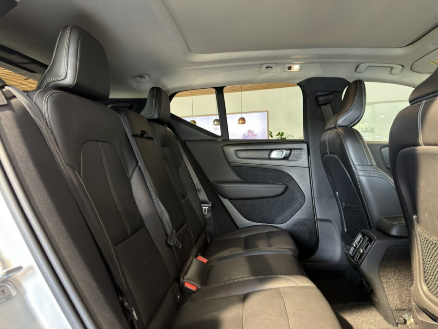 2018 MY19 Volvo XC40 XZ T4 Inscription SUV Image 10