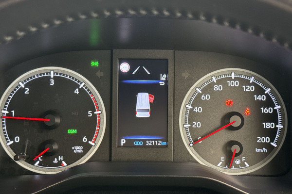 2020 Toyota HiAce GDH300R  Van Image 5
