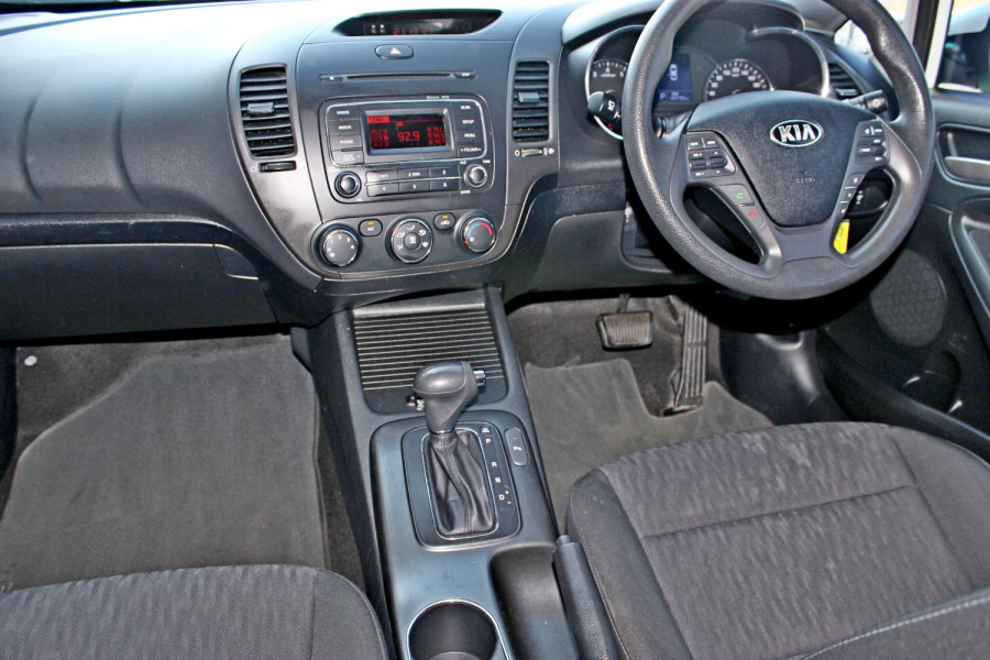 2015 Kia Cerato YD S Hatch Image 11