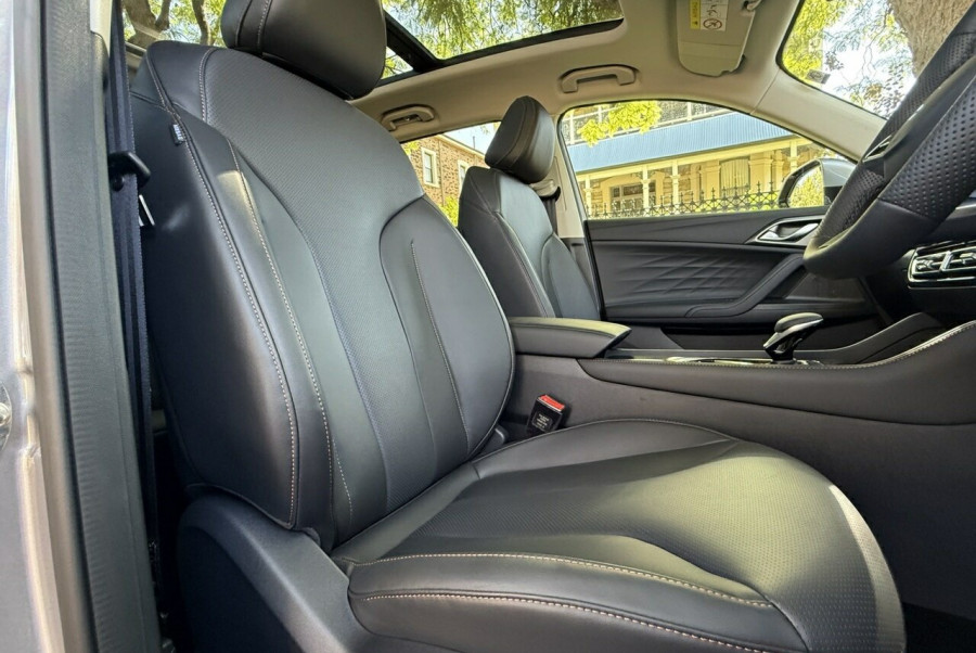 2024 MG HS SAS23 Essence SUV Image 24