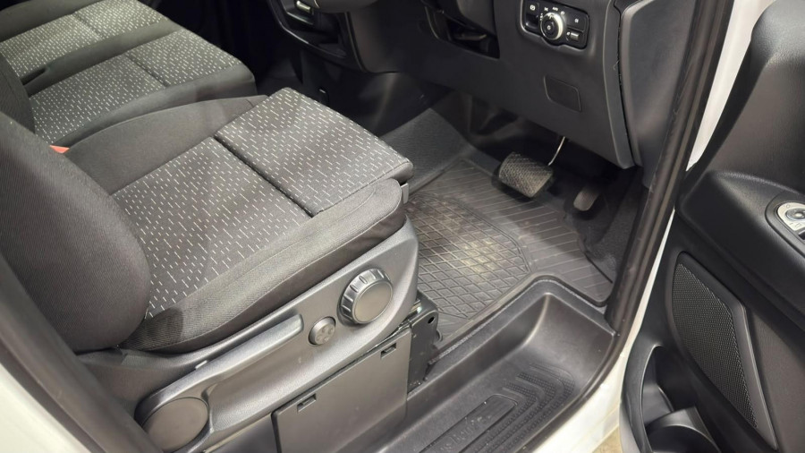 2026 Mercedes-Benz Vito 447 116CDI LWB Van Image 25