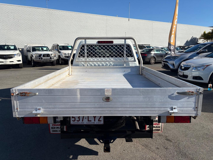 2015 Isuzu D-MAX  SX Cab Chassis Image 7