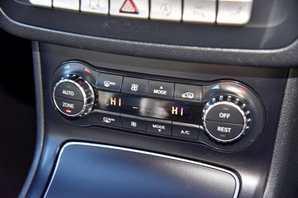 2015 Mercedes-Benz B-Class W246 B250 Hatch Image 10