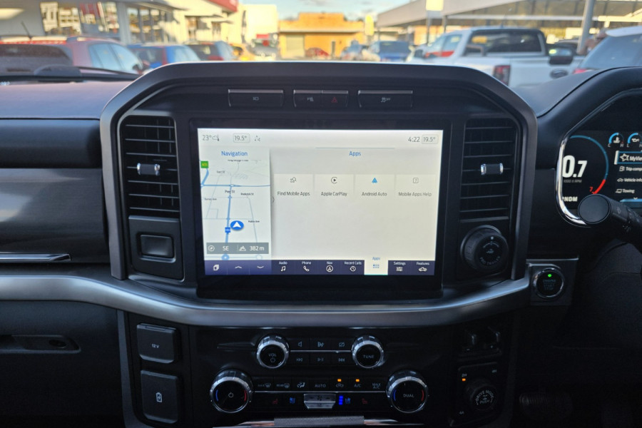 2023 Ford F-150 No Series Lariat Dual Cab Image 14