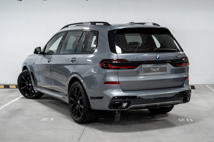 2025 BMW X7 G07 LCI xDrive40i M Sport SUV