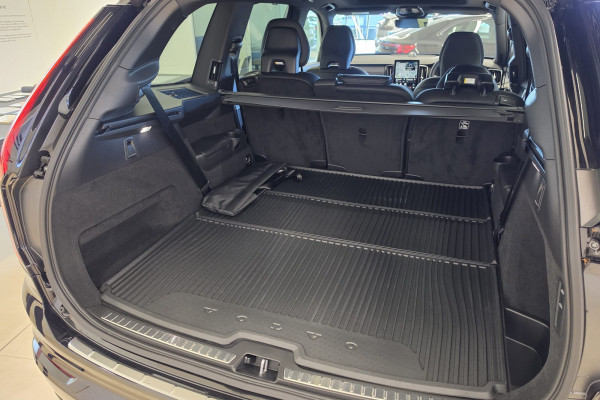 2026 Volvo XC90 L Series  Black Edition SUV Image 18