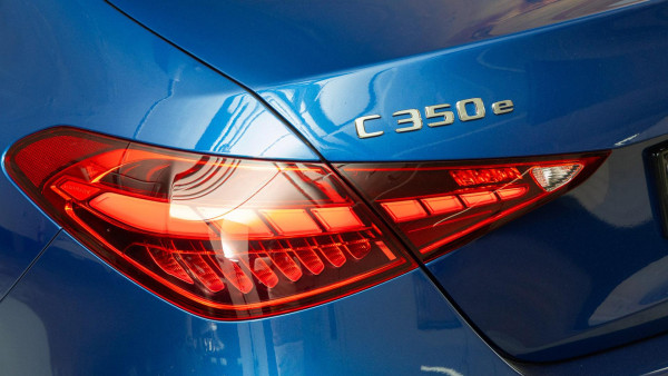 2025 Mercedes-Benz C-Class W206 C350 e Sedan image 19