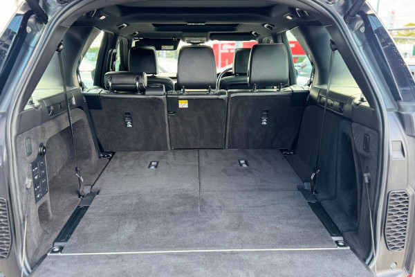 2018 Land Rover Discovery Series 5 HSE Luxury SUV Image 17
