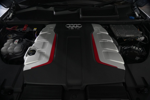 2018 Audi SQ7 TDI SUV Image 39