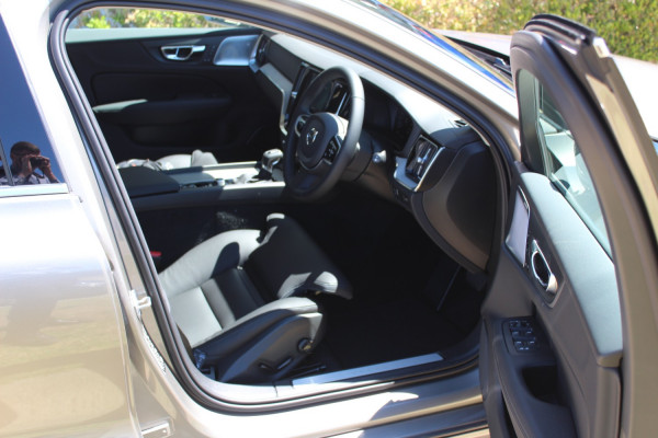 2020 Volvo V60 F-Series T5 Inscription Wagon