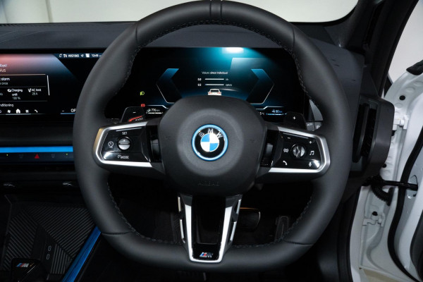 2026 BMW X3 G45 30e xDrive SUV image 9
