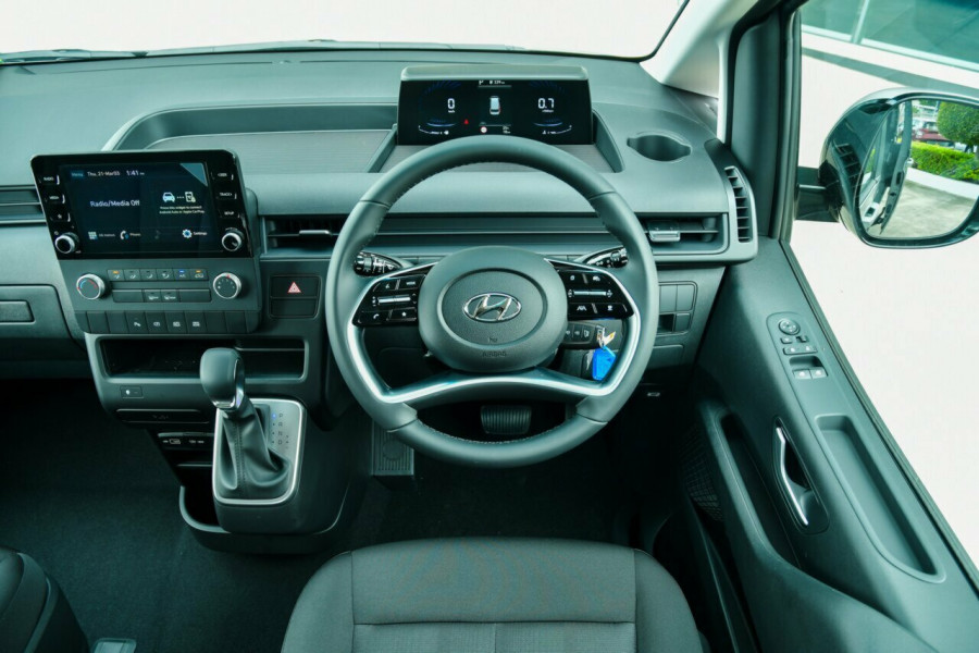 2024 MY25 Hyundai Staria Load US4.V3  Van Image 9
