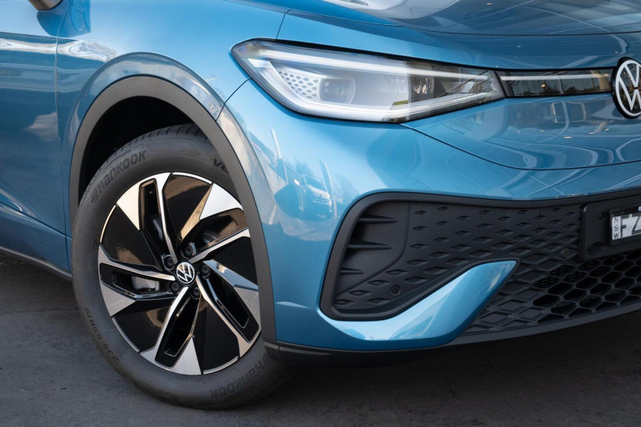 2025 Volkswagen ID. 5 E2 Pro SUV Image 6
