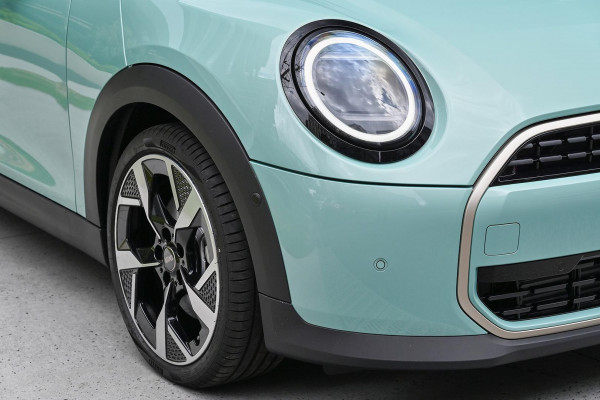 2026 MINI Cooper F65 C Favoured Hatch