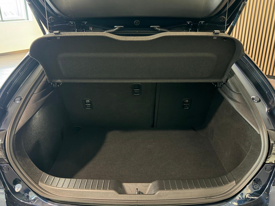 2025 Mazda 3 BP Series G25 Evolve SP Hatch Image 9