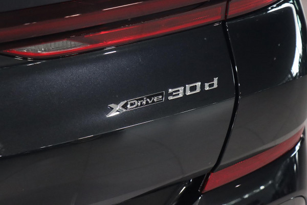 2025 BMW X6 G06 LCI xDrive30d M Sport SUV image 5