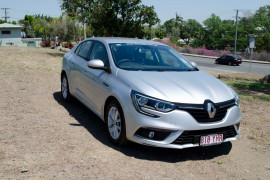 Renault Megane Sedan Zen LFF