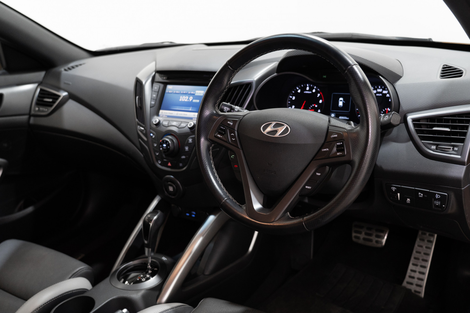 2015 Hyundai Veloster Sr Turbo Coupe Image 13