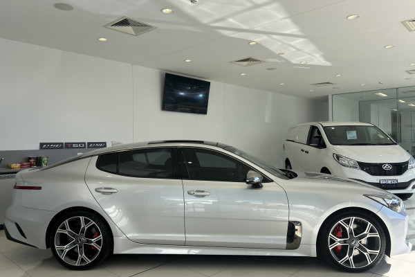 2017 MY18 Kia Stinger CK GT Coupe Image 4