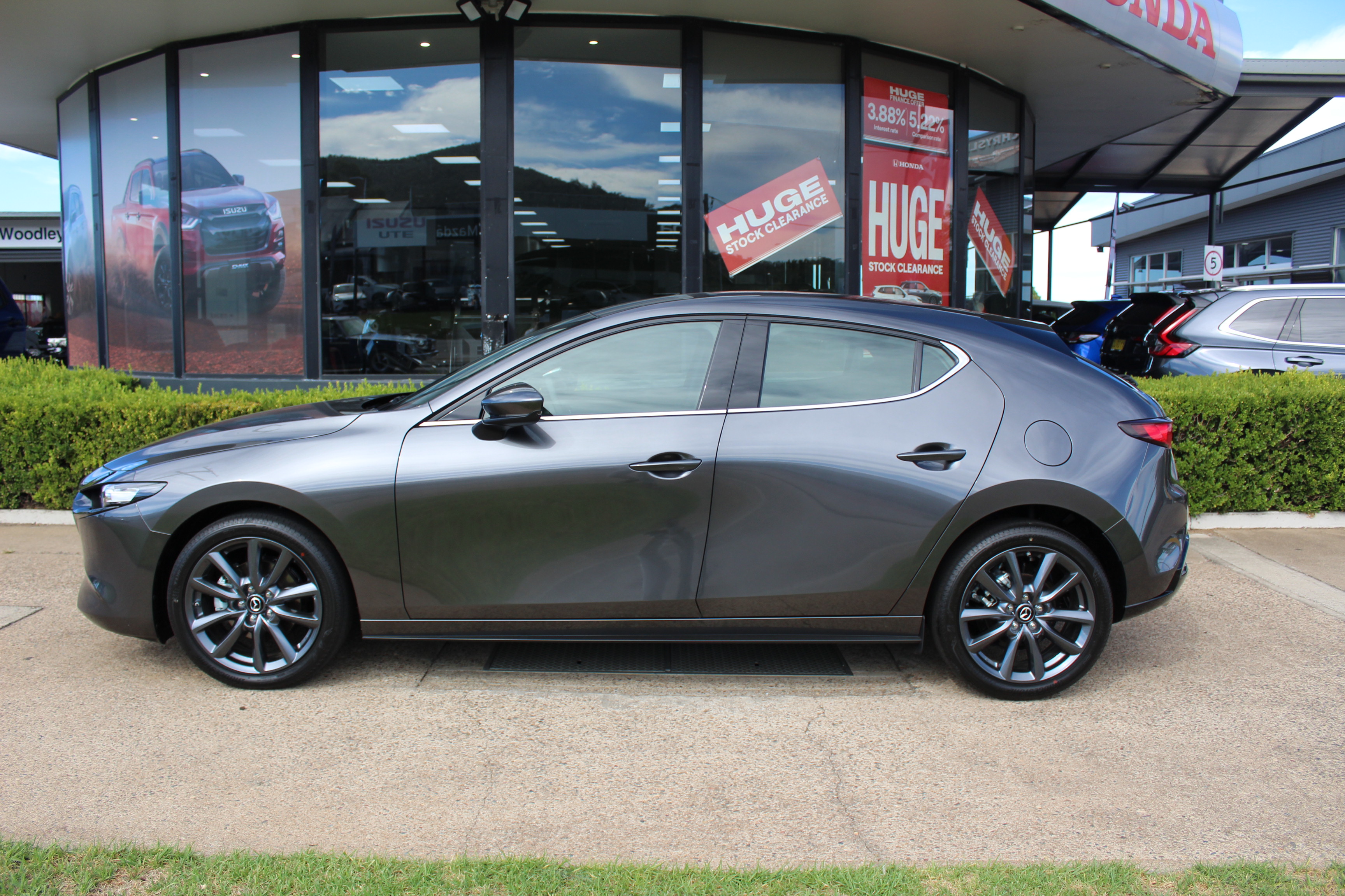 2024 Mazda 3 BP G20 Touring Hatch Image 3