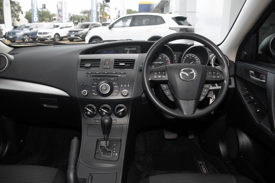 2013 Mazda 3 Neo Hatch Image 7