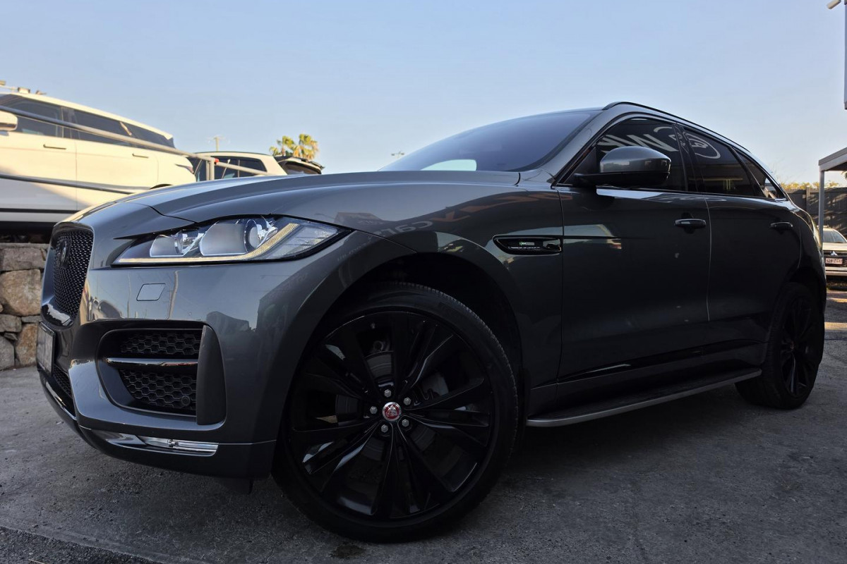 2017 MY18 Jaguar F-PACE X761 25t R-Sport SUV