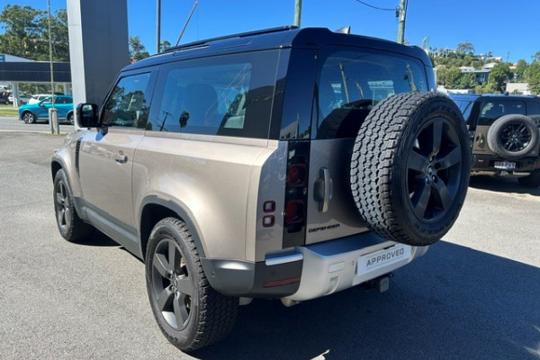 2023 MY23.5 Land Rover Defender L663 90 D250 S SUV Image 4