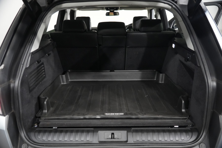 2015 Land Rover Range Rover Sport SDV6 HSE Dynamic SUV Image 32