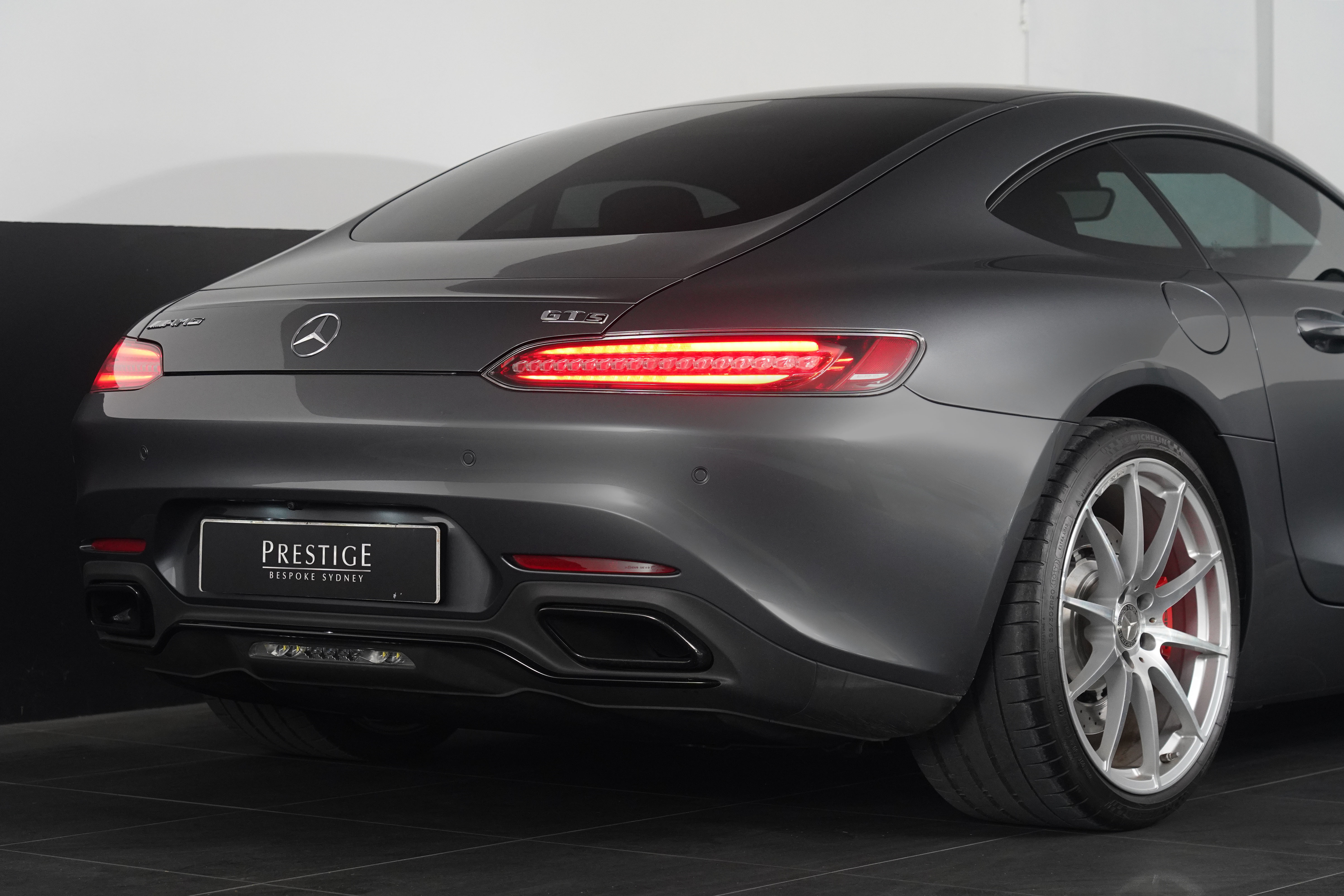 2016 Mercedes-Benz AMG GT S Coupe Image 23