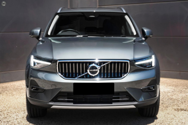 2025 MY26 Volvo XC40 XZ Ultra B4 Bright SUV Image 2