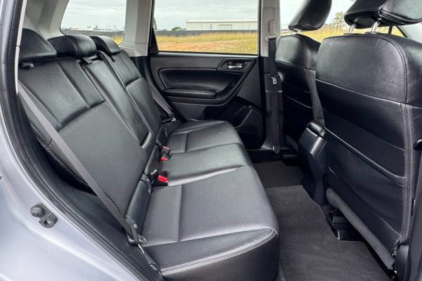 2015 Subaru Forester S4 2.5i-S SUV Image 9