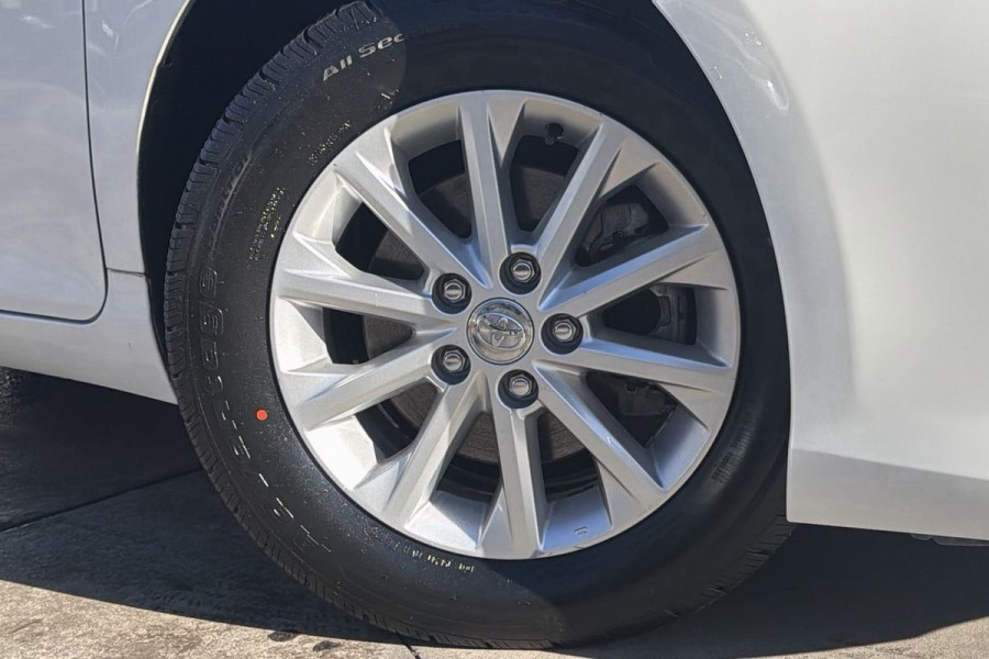 2017 Toyota Camry ASV50R Altise Sedan Image 4