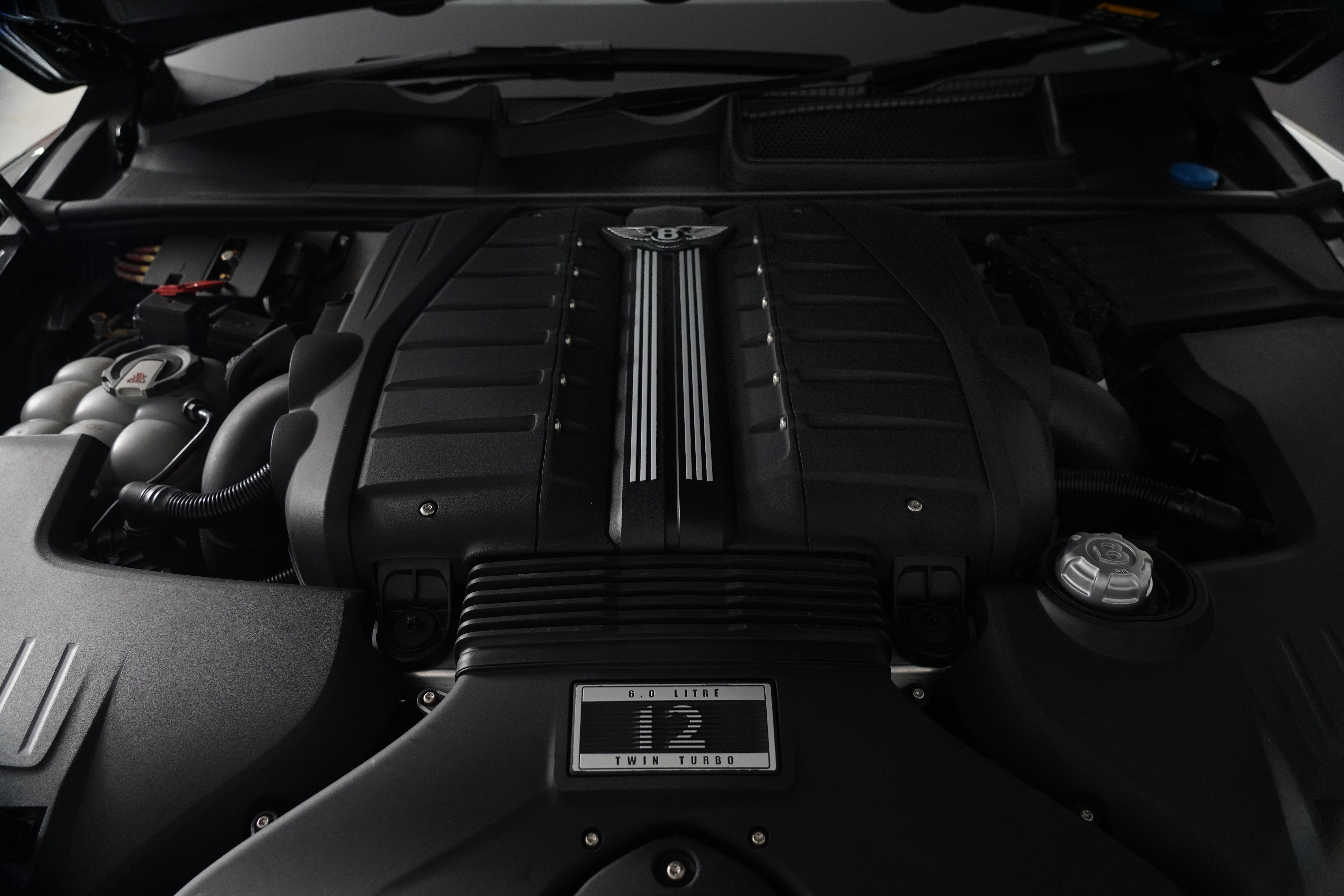 2018 Bentley Bentayga W12 Seven Seat SUV Image 25