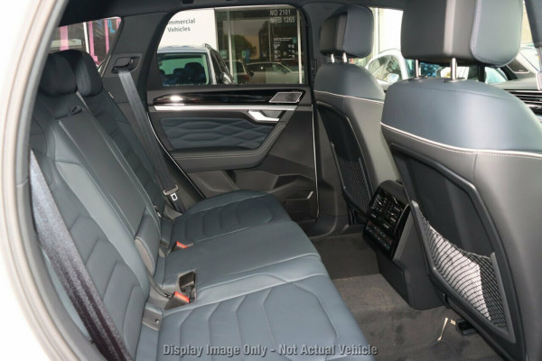 2026 Volkswagen Touareg RC 210TDI Wolfsburg Edition SUV Image 8