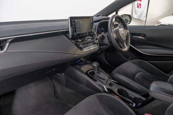 2019 Toyota Corolla MZEA12R ZR Hatch image 8