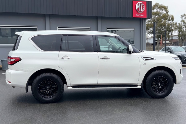 2024 Nissan Patrol Y62 Ti SUV Image 4
