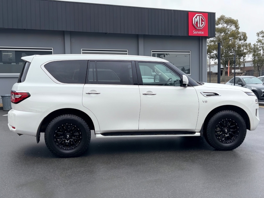 2024 Nissan Patrol Y62 Ti SUV Image 4