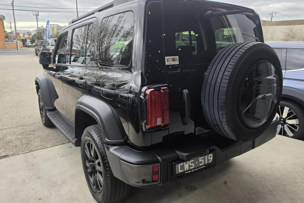 2023 GWM Tank 300 P01 Ultra SUV Image 6