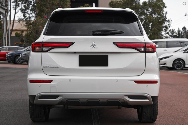 2024 Mitsubishi Outlander ZM LS SUV