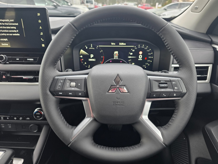 2025 Mitsubishi Outlander ZM LS SUV Image 17