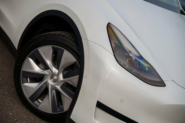 2023 Tesla Model Y  Rear-Wheel Drive Wagon Image 6