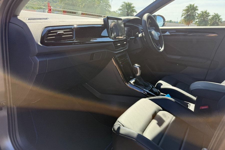 2025 Volkswagen T-Roc D11 R SUV Image 19