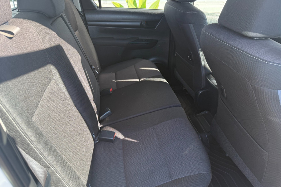 2018 Toyota HiLux GUN126R SR Cab Chassis Image 11